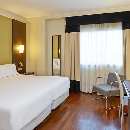 Nh Sport Hotel Zaragoza Kültér fotó