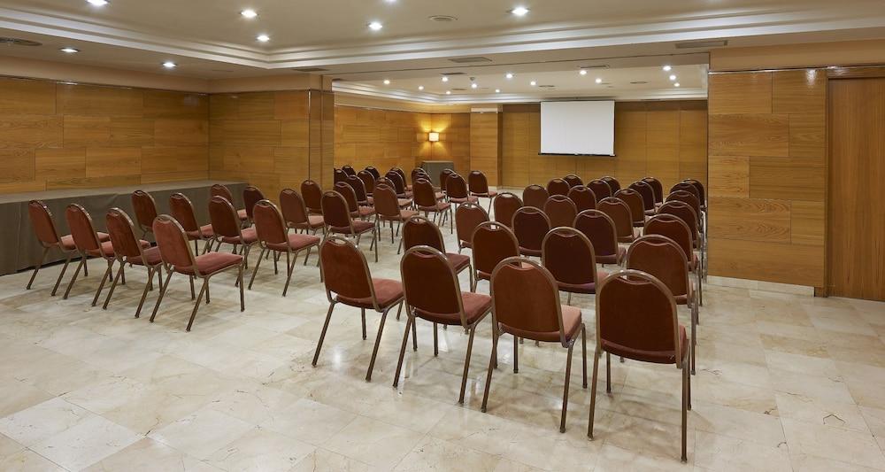 Nh Sport Hotel Zaragoza Kültér fotó