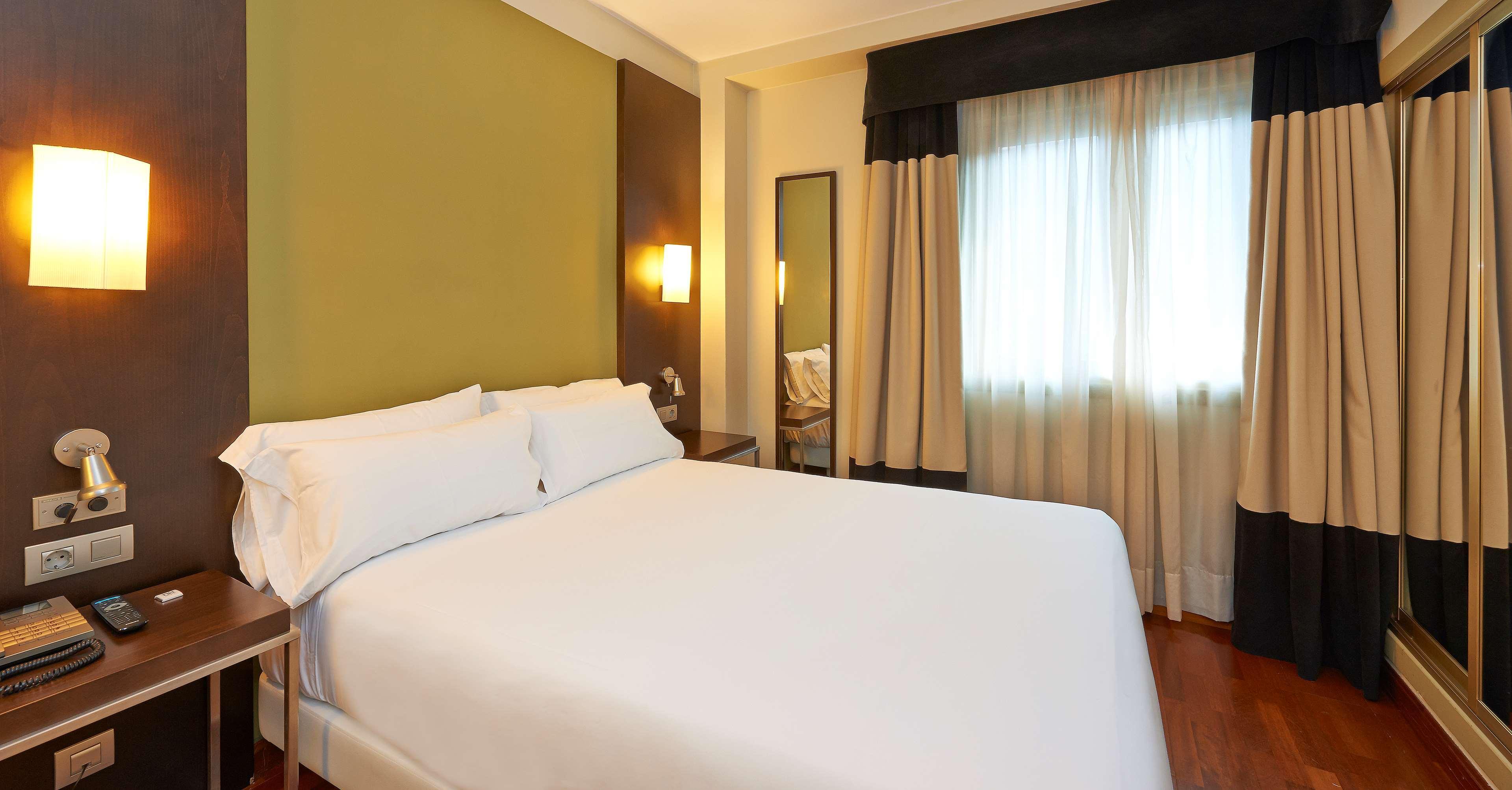 Nh Sport Hotel Zaragoza Kültér fotó