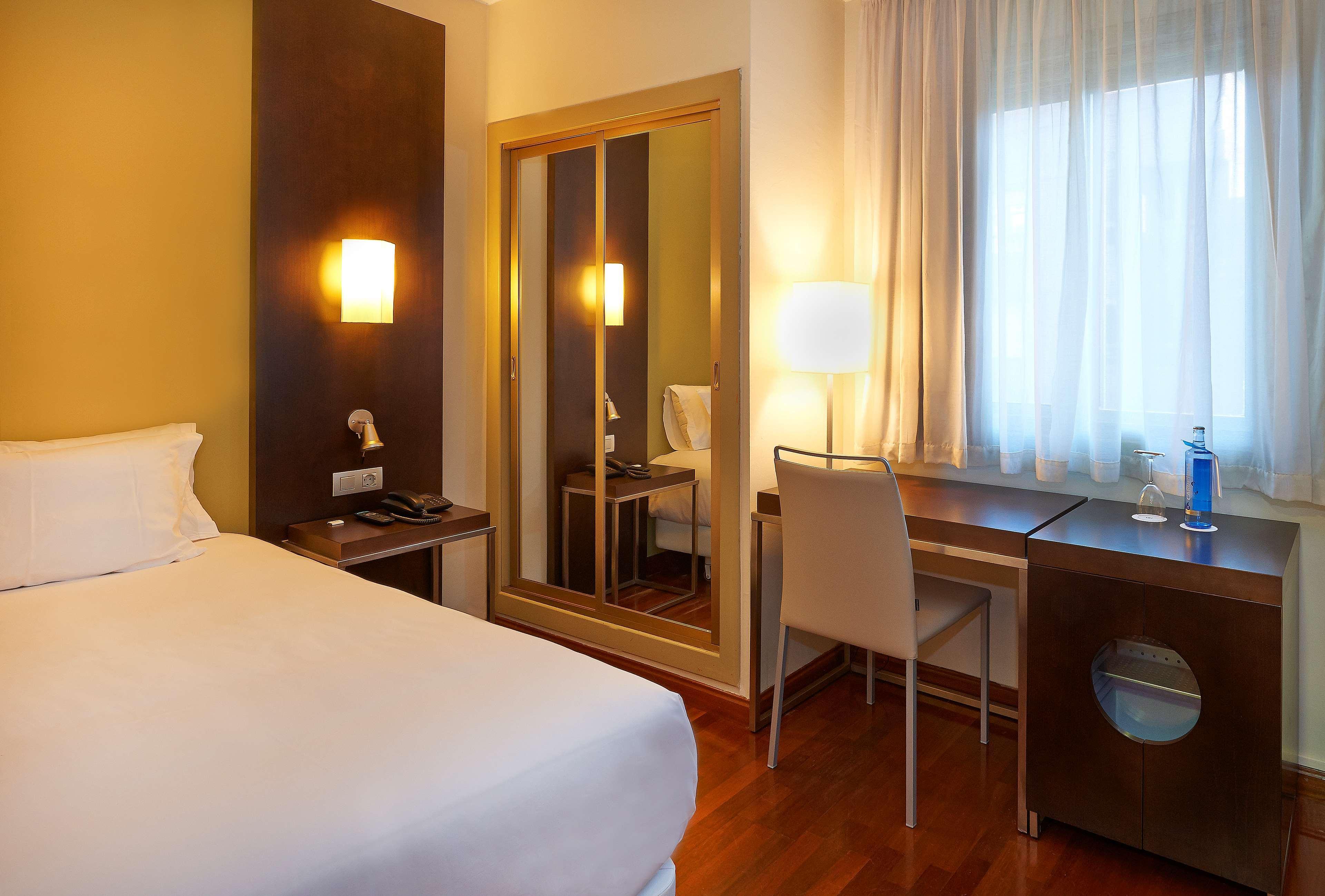 Nh Sport Hotel Zaragoza Kültér fotó
