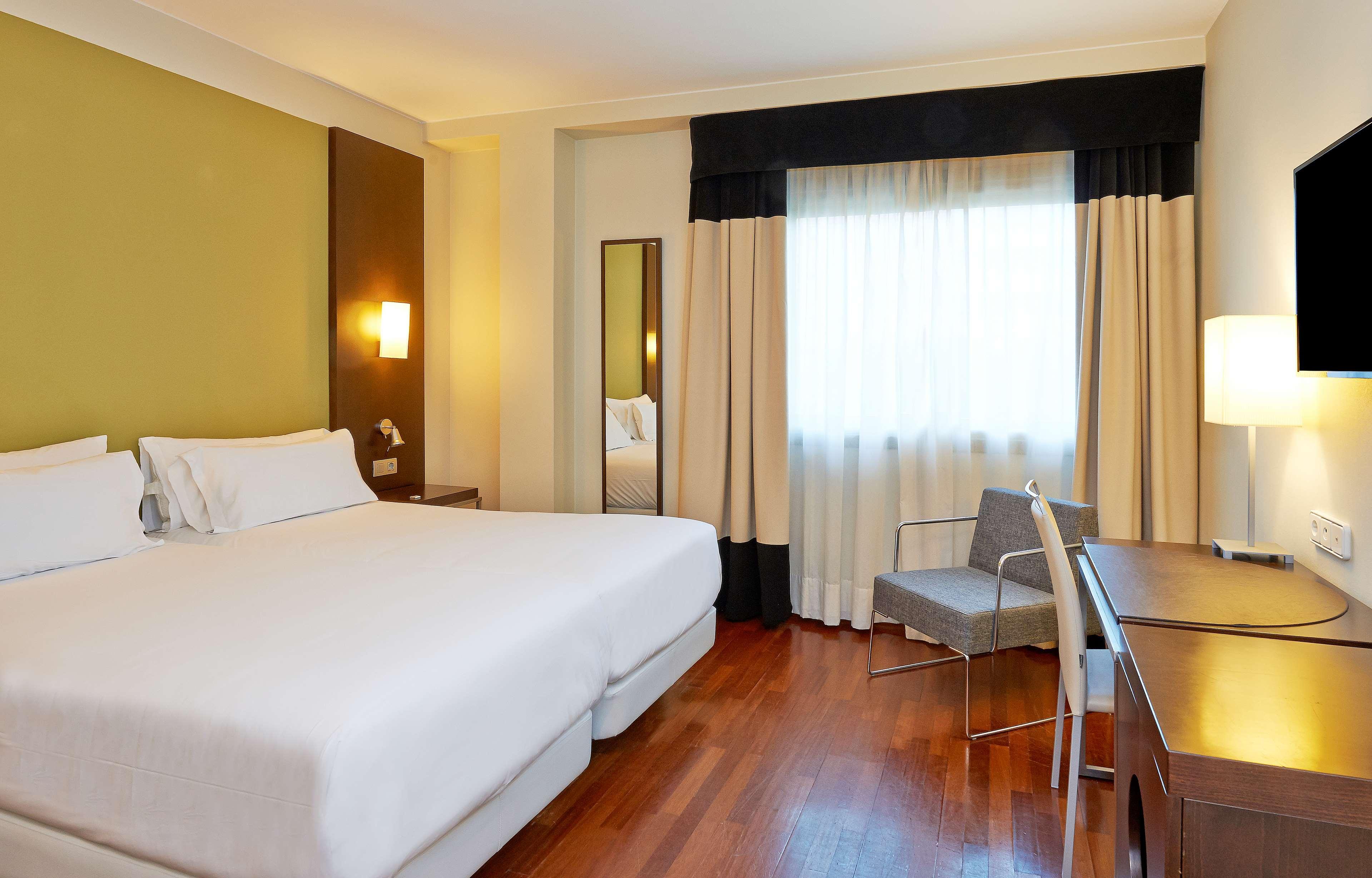 Nh Sport Hotel Zaragoza Kültér fotó