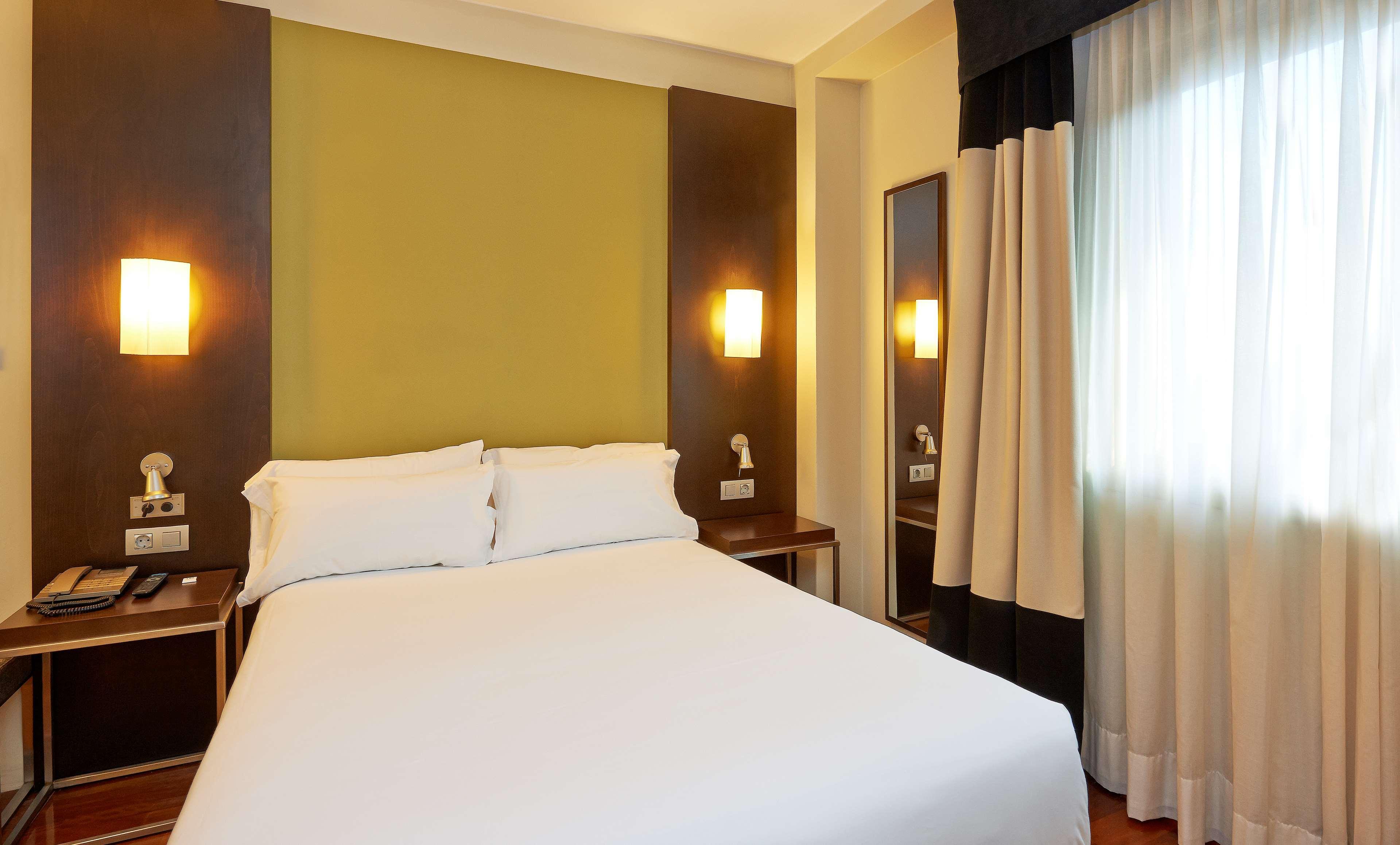 Nh Sport Hotel Zaragoza Kültér fotó