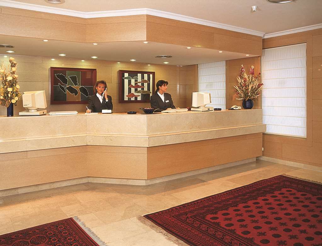 Nh Sport Hotel Zaragoza Beltér fotó
