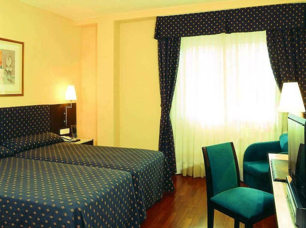 Nh Sport Hotel Zaragoza Szoba fotó